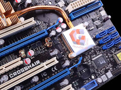 Uma foto da placa-mãe original Asus ROG Crosshair