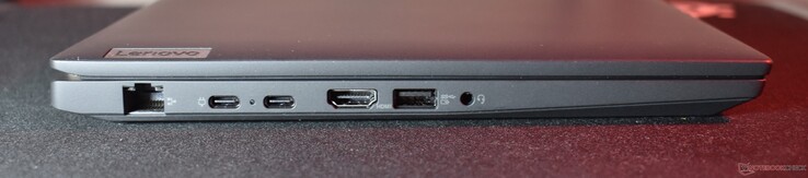 esquerda: RJ45, USB4, USB C 3.2 Gen 2, HDMI, USB A 3.2 Gen 1, áudio de 3,5 mm