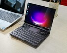 O GPD Win Max 2 tem um teclado retroiluminado, um trackpad e botões controladores. (Fonte da imagem: GPD)