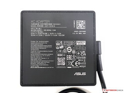 Adaptador de energia compacto de 130 watts