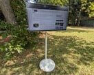 A TV com rodízios da Sylvox pode realmente ir a qualquer lugar