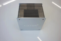 Lado superior (Fonte da imagem: Cirrus7)