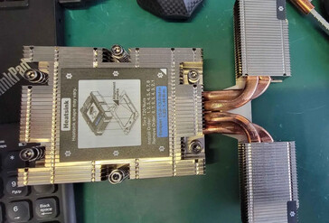AMD EPYC Genoa heatsink. (Fonte: Yuuki_AnS)