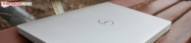 Laptop comercial de nível básico por quase 1000 USD: Dell Latitude 5420 com um Core i5-1135G7 (D2G5W)