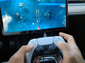 Tesla traz suporte dedicado ao controle do PS5 (imagem: kingvally/YT)
