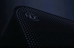 O NUC 14 Pro AI também possui um scanner de impressões digitais incorporado. (Fonte da imagem: ASUS)