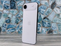 O iPhone Air. 