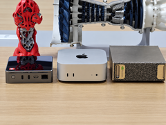 O mini-PC MaixStation da Sipeed (na extremidade esquerda) promete se tornar uma potência em IA local graças ao seu chip Axera AX8860P