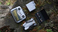 DJI Mini 5 Pro: Vídeos de unboxing e voo já estão online. Ele também está disponível em lojas de varejo. (Fonte da imagem: djicyprus)