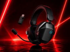 O Edifier G5 Max vem com um microfone unidirecional removível de 9,75 mm