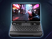 A GPD apresenta excelentes resultados nos benchmarks de jogos do Win Max 3. Na foto: vista frontal do console portátil para jogos.