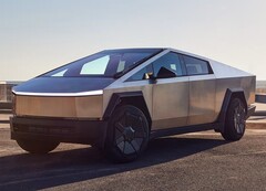 Um Cybertruck da Tesla. Uma atualização futura permitirá que o caminhão reconheça e exiba outros Cybertrucks na estrada (Fonte da imagem: Greg Pajo/Car and Driver)