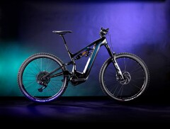 Bianchi introduziu recentemente a nova série e-Vertic de e-bikes que inclui várias bicicletas elétricas de montanha (Imagem: Bianchi)