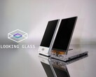 O Looking Glass Go está disponível nos acabamentos branco e transparente (Fonte da imagem: Looking Glass)
