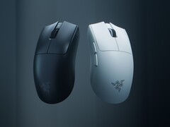 Mouse para jogos sem fio Razer Viper V4 Pro mostrado em preto e branco