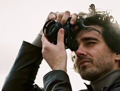 A Sony RX1R III mostrada aqui terá em breve a concorrência da Nikon.