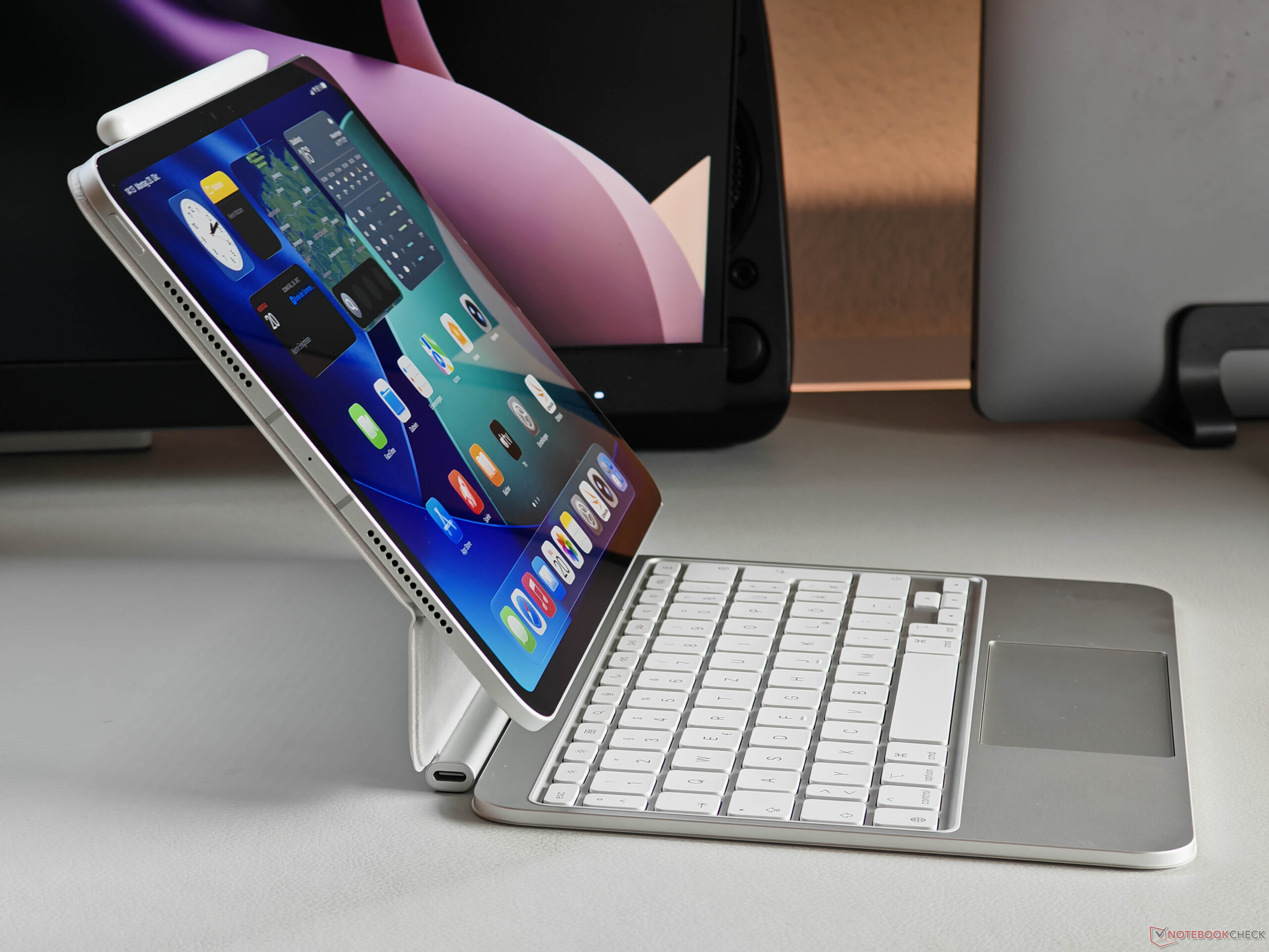 Apple iPad Pro 11 2025 - Notebookcheck.info