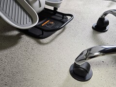 A distância entre a cadeira e o cross trainer deve ser a ideal