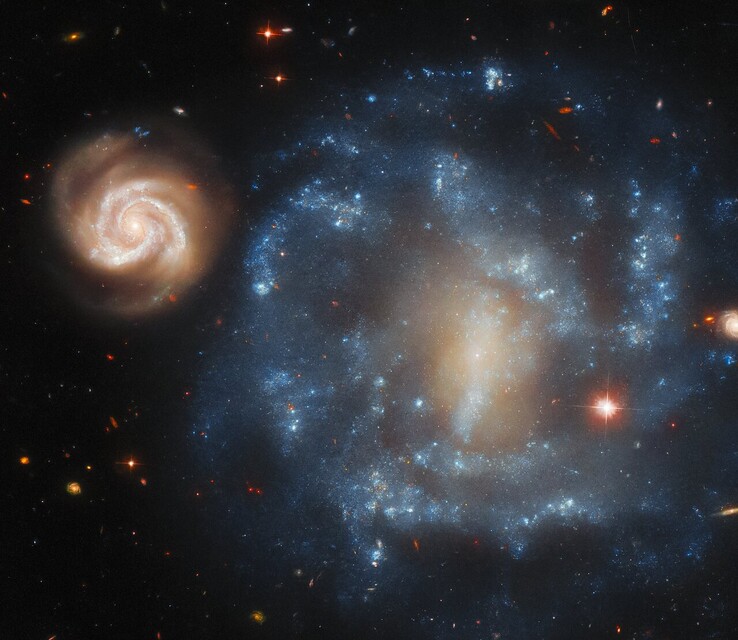 Imagem do Hubble do Arp 4 (Fonte da imagem: várias; ver fontes)