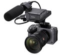 A Sony FX5 (ILME-FX5) vem com um suporte XLR para a instalação de microfones externos e acessórios.
