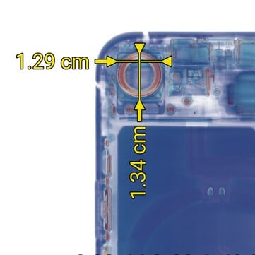 O tamanho do módulo da câmera principal do iPhone 16e