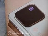 O V30 Pro aparece na natureza... mais ou menos. (Fonte: MySmartPrice)