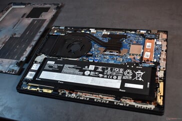 Lenovo ThinkPad T16 Gen 2: visão do interior