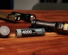 Loop Gear SK06 com uma bateria 18650 e tampa traseira magnética