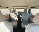 Interior de um Volkswagen ID.Buzz com cadeira de capitão (Fonte da imagem: Kirsten Alana)