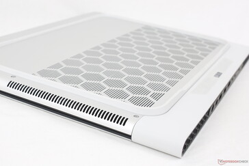 As grades de ventilação hexagonais são um elemento básico do design da Alienware