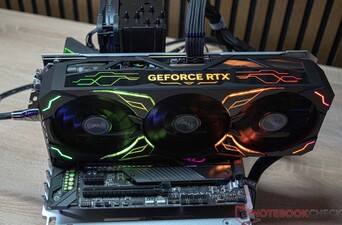 O KFA2 GeForce RTX 4080 Super SG durante a medição de ruído