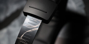 Apenas 5.000 pares da edição limitada dos fones de ouvido Audio-Technica ATH-M50x ENSO estão disponíveis. (Fonte da imagem: Audio-Technica)