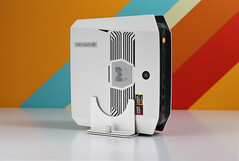 Bosgame M5 com AMD Ryzen AI Max+ 395 e 128 GB de RAM DDR5