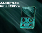 O RG35XX Pro é essencialmente um RG35XX Plus com joysticks. (Fonte da imagem: Anbernic)