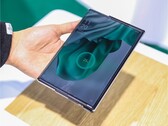 Uma OPPO X com tecnologia de carregamento remoto. (Fonte: Twitter)
