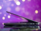 O MacBook Pro 14 e MacBook Pro 16 ainda estão sendo enviados imediatamente com M1 Pro e M1 Max SoCs. (Fonte da imagem: Kamil S)