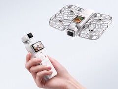 O Hoverair Versa pode ser convertido de um gimbal portátil em um drone autônomo.