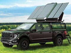 O Jackery Explorer System combina uma tenda no telhado com painéis solares retráteis. (Fonte da imagem: Jackery)