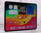 Uma tela OLED em tandem. (Fonte da imagem: Notebookcheck)
