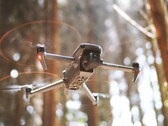 O DJI Mavic 3 é agora acessível às pessoas que possuem apenas uma licença A1 drone. (Fonte de imagem: DJI)