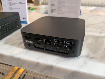 ECS Liva Z6 Plus. (Fonte da imagem: TechPowerUp)