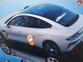 Um "Xiaomi Car" na natureza. (Fonte: Car News China)