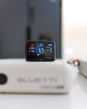 A Bluetti também oferece a tela magnética opcional Display 1 