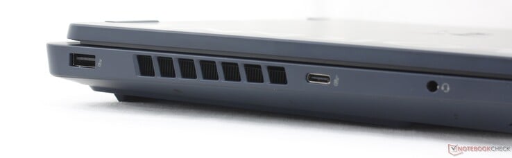 À esquerda: USB-A (5 Gbitps), USB-C (10 Gbitps), fone de ouvido de 3,5 mm