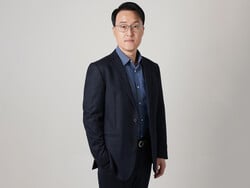 EVP BD Yang, vice-chefe da Equipe de Tecnologia de Componentes Essenciais