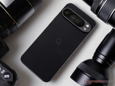O Pixel 9 Pro XL é um dos vários smartphones elegíveis para a mais recente atualização do Google Android 15. (Fonte da imagem: Notebookcheck)
