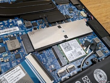 Espaço para apenas um M.2 PCIe4 x4 SSD interno