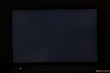 Sangramento mínimo e irregular da luz de fundo