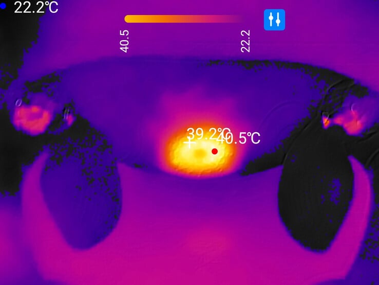 A temperatura máxima é de aproximadamente 40 C (104 F)