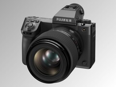 A recém-lançada GFX100 II e a lente GF 55 mm f/1.7 (Fonte da imagem: Fujifilm)